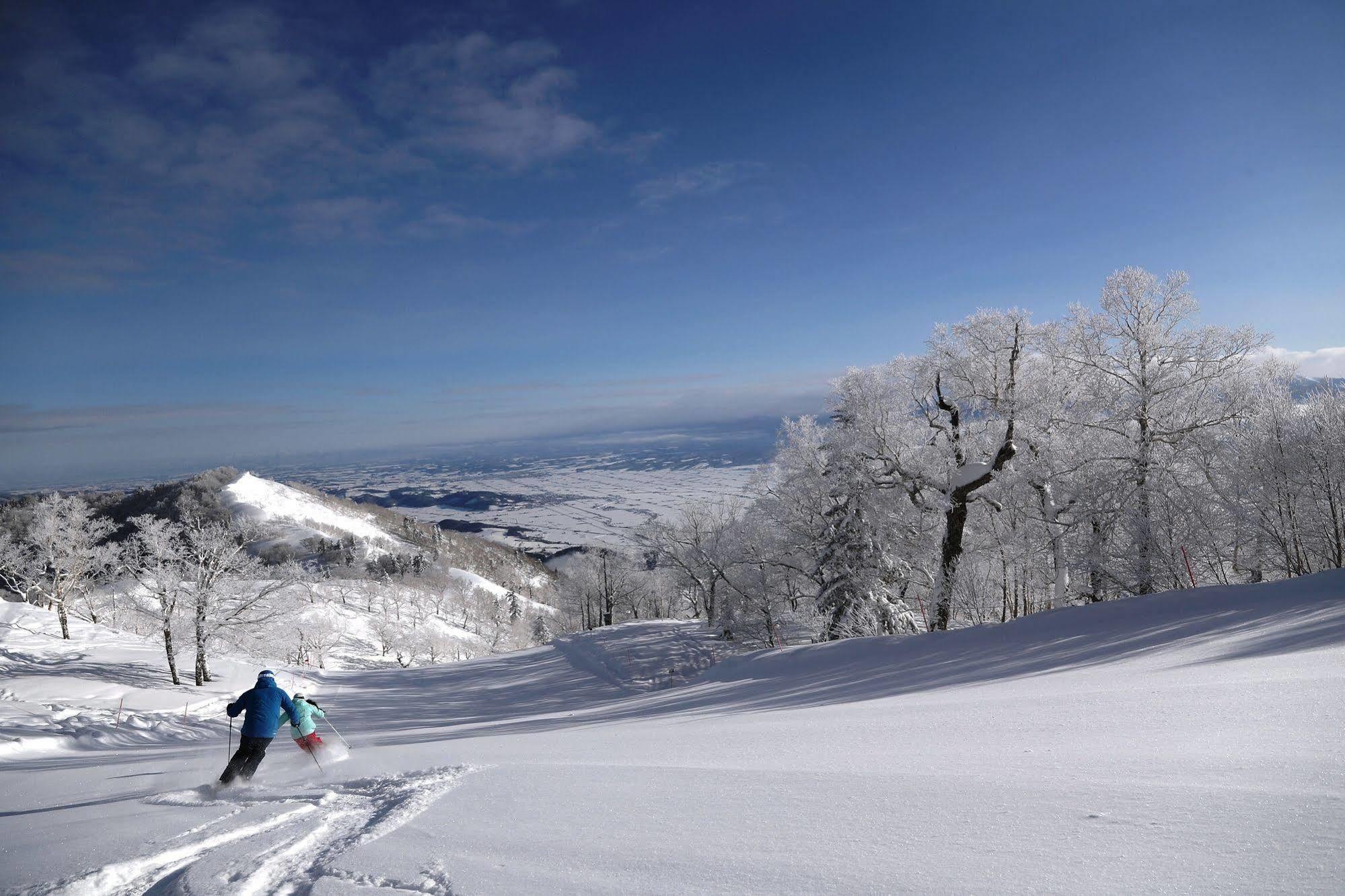 Furano Prince Hotel Esterno foto